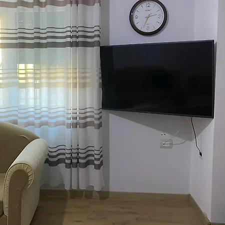 Apartment The Tropoja Next To Bus Terminal *